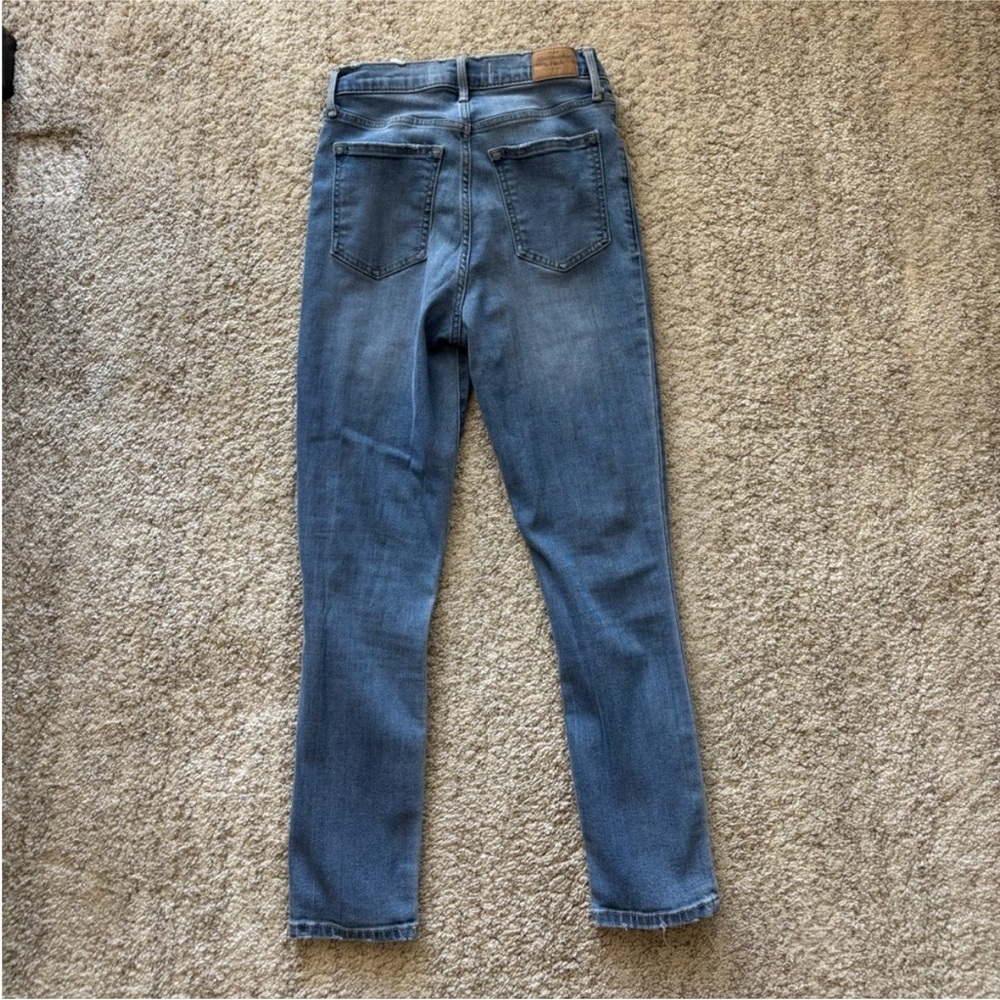 Abercrombie Cross Waist Ripped Blue Jeans - Picture 3 of 3